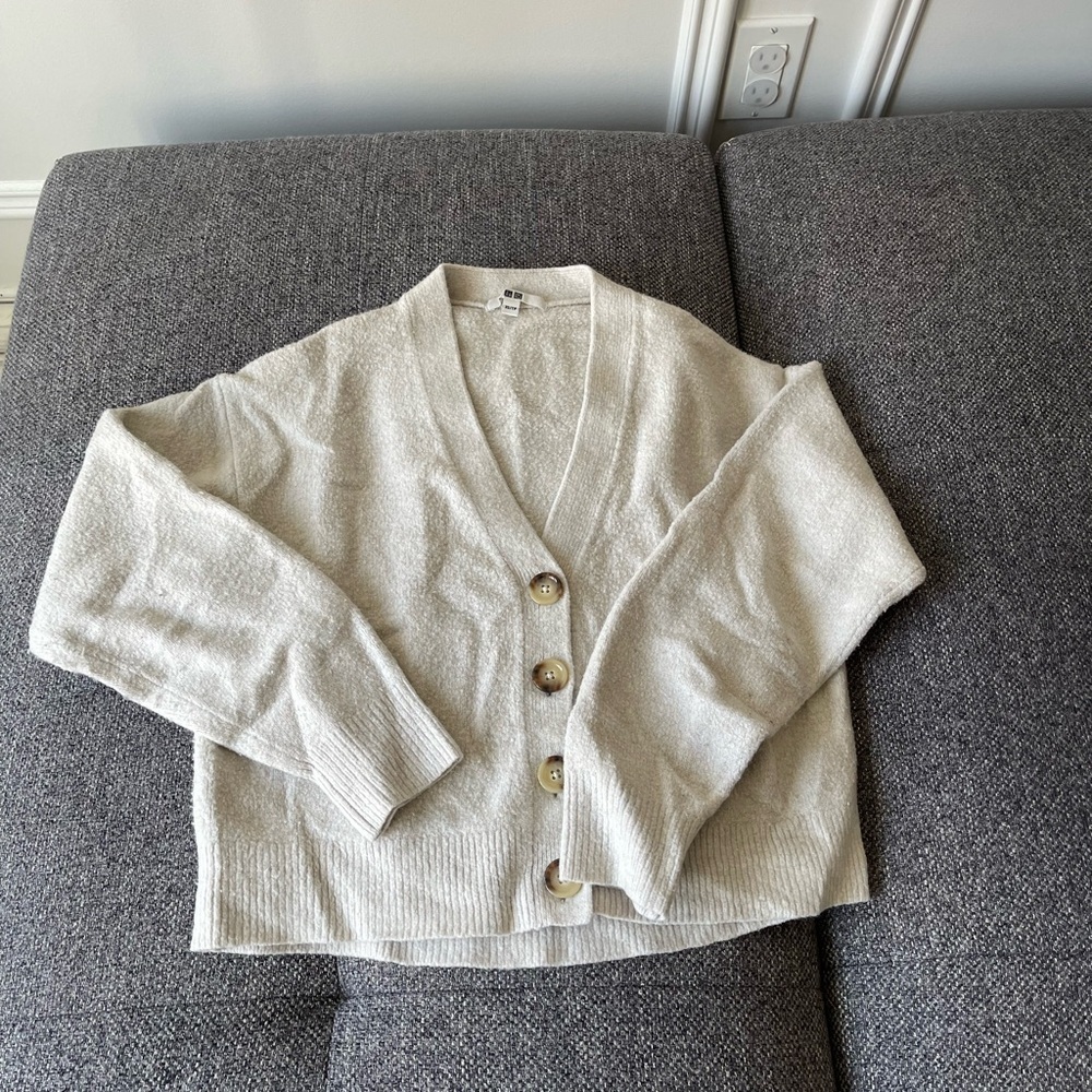 4/$24 🧡 Uniqlo Cream Women's Cardigan - Picture 7 of 9